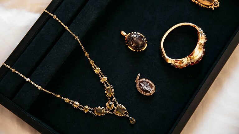 Daisy Edgar Jones Vintage Jewellery for the Sense & Sensibility Premiere, Iona Wolff for British Vogue