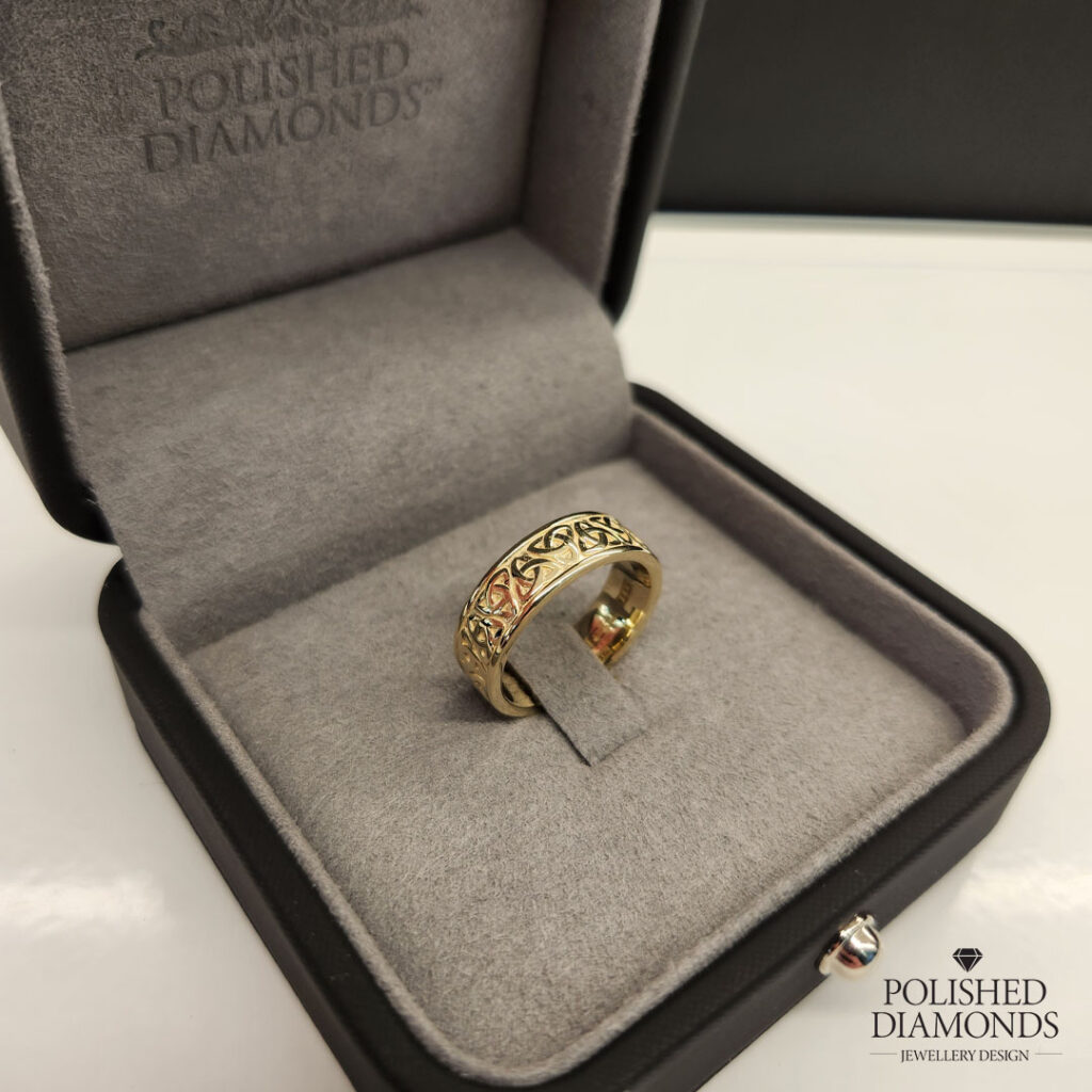 Gent's Yellow Gold Celtic Knot Ring