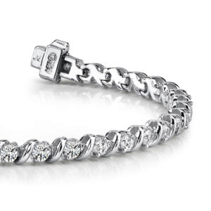 Close-up of the exquisite Diamond Bracelet SD939 White Gold featuring round diamond settings in an elegant twisted link design.