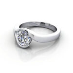 Round Brilliant Solitaire Diamond Ring Platinum RS24 LF Round Brilliant Solitaire Diamond Ring Platinum RS24 LF